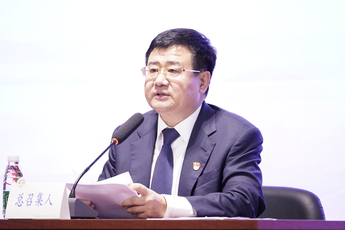 新當選的黨委書記宋寶儒講話