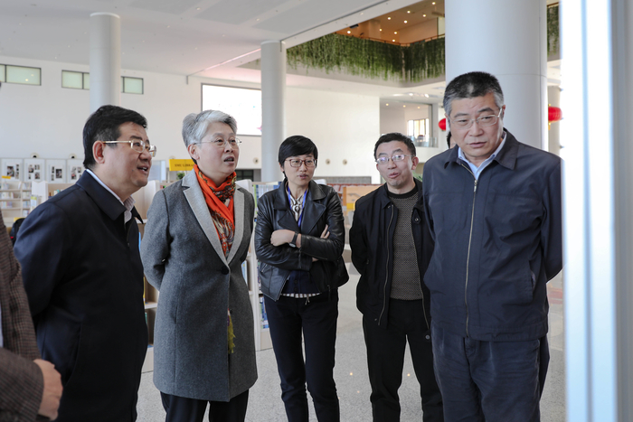 校領導參觀主題展
