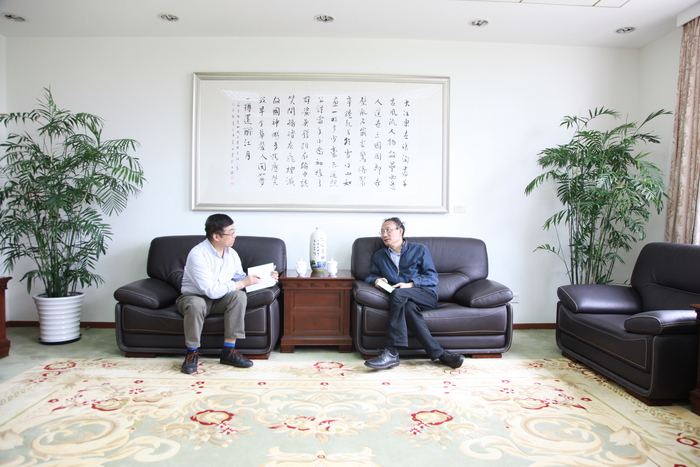 黃有方校長與容新芳教授座談