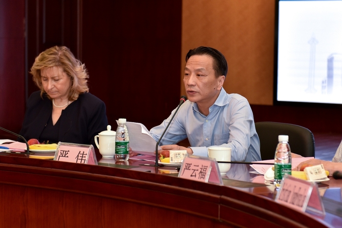  嚴偉副校長致歡迎詞