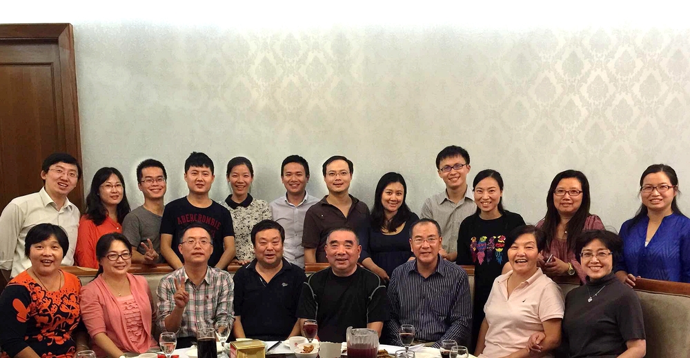 與上海市航運管理系列課程教學團隊老師一起歡送老教授榮退