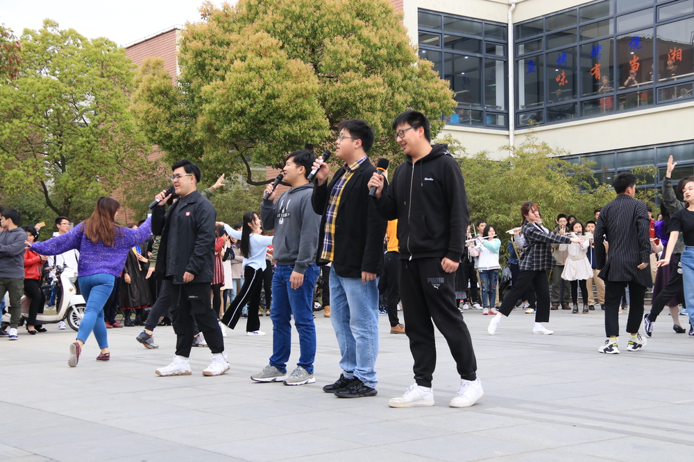 《我和我的祖國》快閃活動